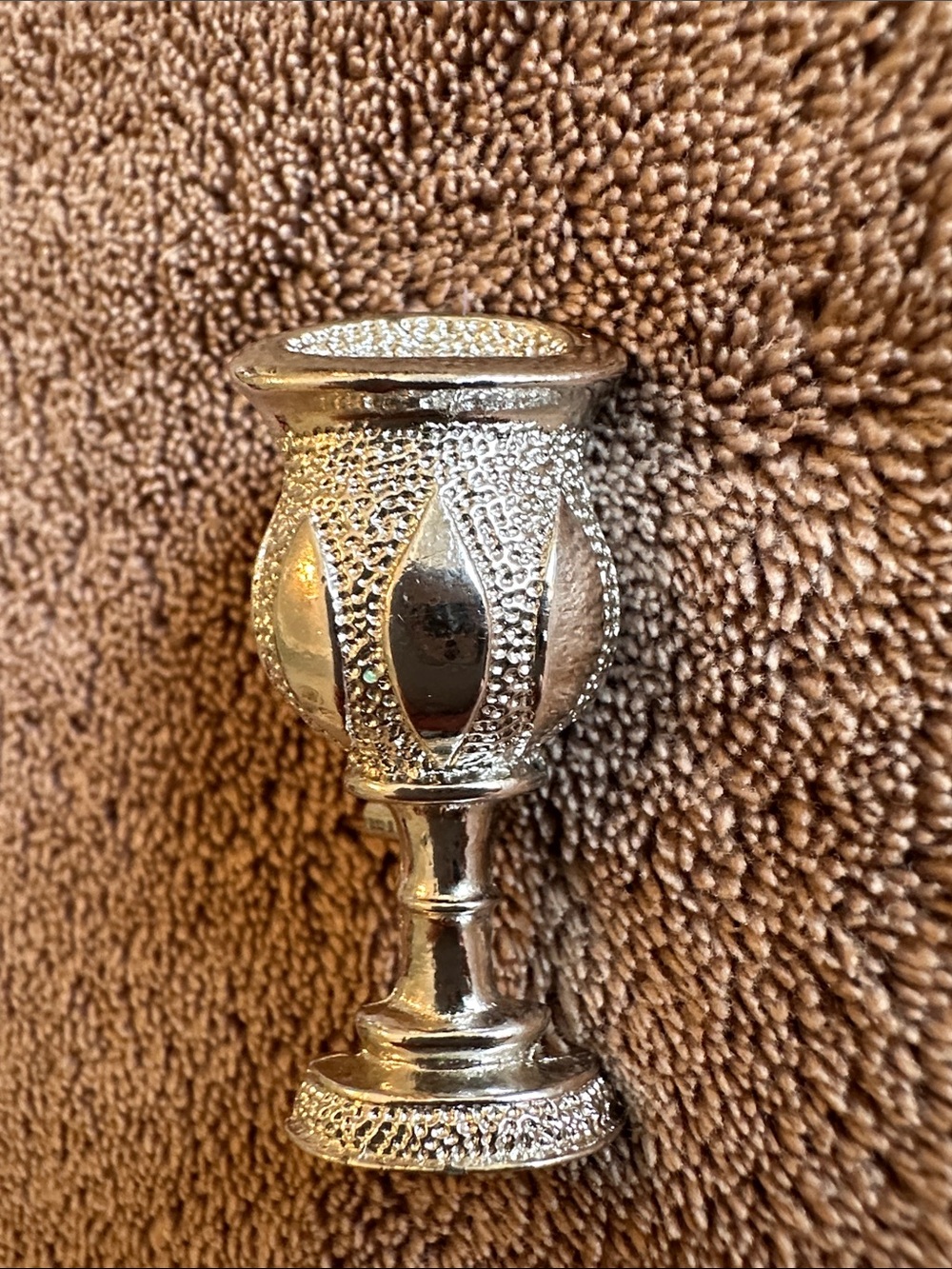 Vintage ORA Silver tone Chalice Brooch in Excellent Condition.